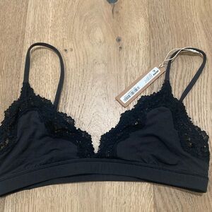 SKIMS NWT BRALETTE